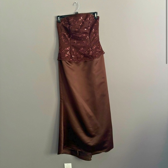 Studio Tahari Co. Size 6 Petite Brown Sequinned Strapless Maxi Prom Dress - Picture 2 of 11